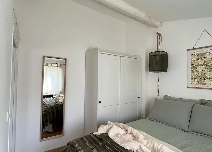 Laissac - Centre - Wifi * Montpellier
